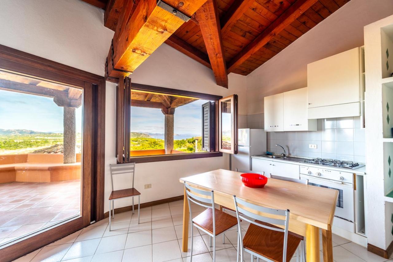 Iss Travel, Panoramic Coda Cavallo Cottages - 10 Km From San Teodoro Сан-Теодоро Экстерьер фото